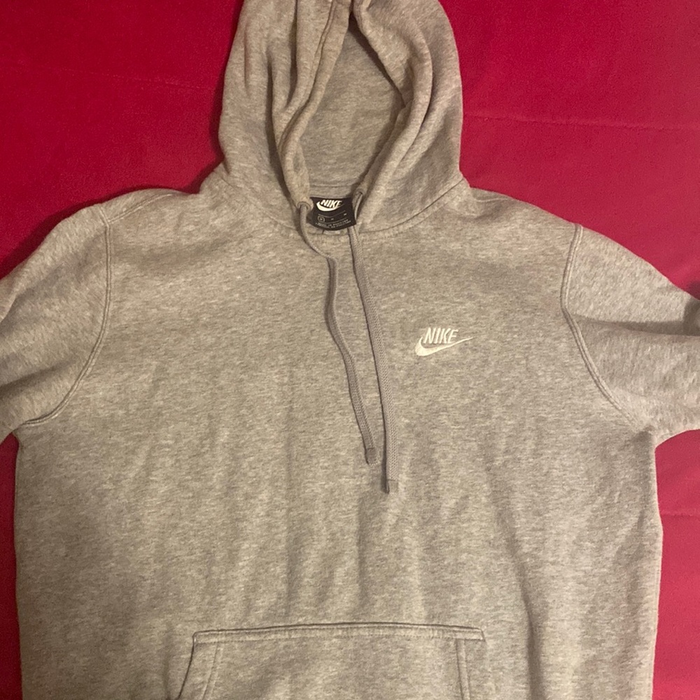 Nike sweatshirt medium gray